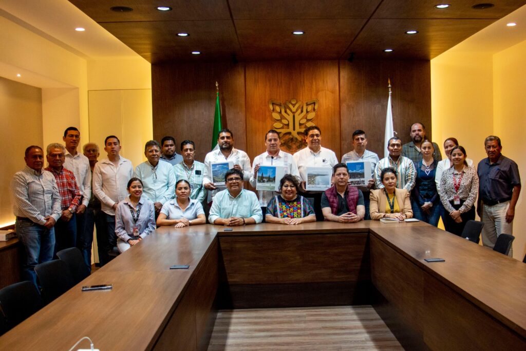 Gobierno de Guerrero entrega de Planes de Desarrollo Urbano a municipios
