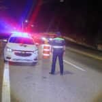 Tránsito Estatal brinda atención ciudadana y apoyo vial en la Avenida Escénica de Acapulco. 