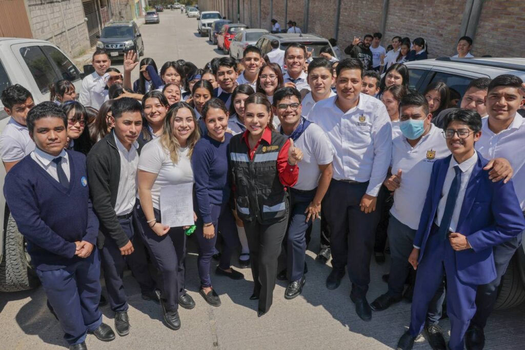Diálogo y sensibilidad: Evelyn Salgado atiende a estudiantes del CAM Chilpancingo