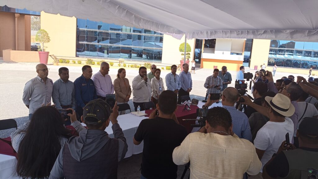 Instala gobierno del estado mesa de trabajo para atender demandas de pobladores de la Montaña y Zona Centro