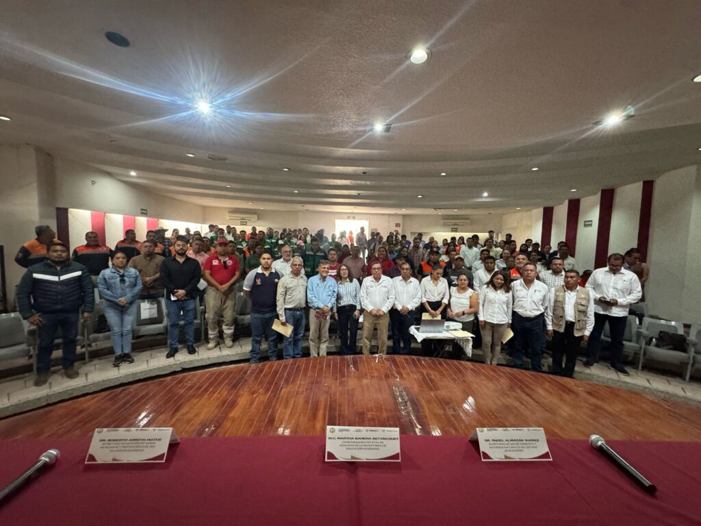 Capacita gobierno del estado a municipios en materia de gestión integral de residuos sólidos a sitios de disposición final