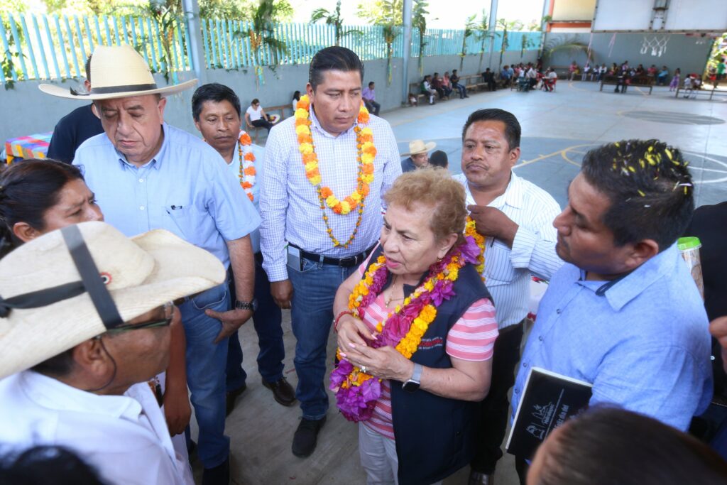 Atiende Gobierno de Guerrero a comuneros de Malinaltepec; se trabaja en alternativas de solución