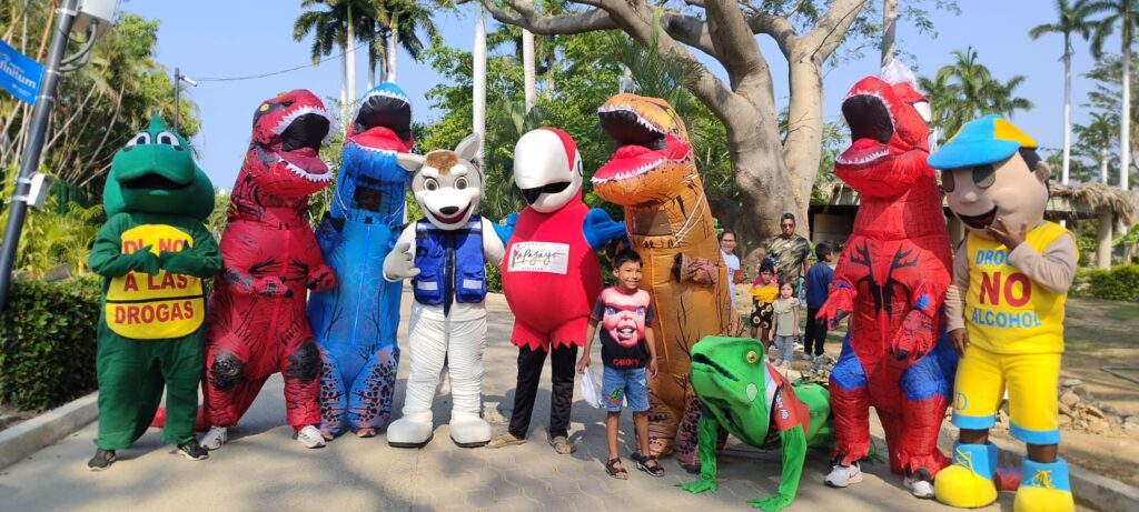 Entusiasmo y diversión se vivió en la segunda carrera de botargas del parque Papagayo 2025