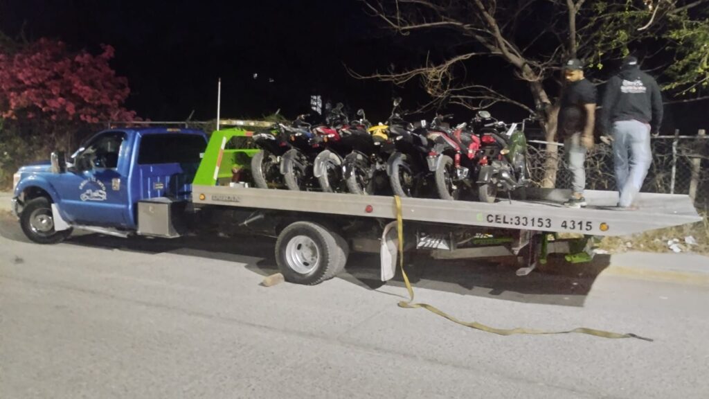 Tránsito estatal remite 10 motocicletas al corralón mediante el operativo “Casco Seguro”