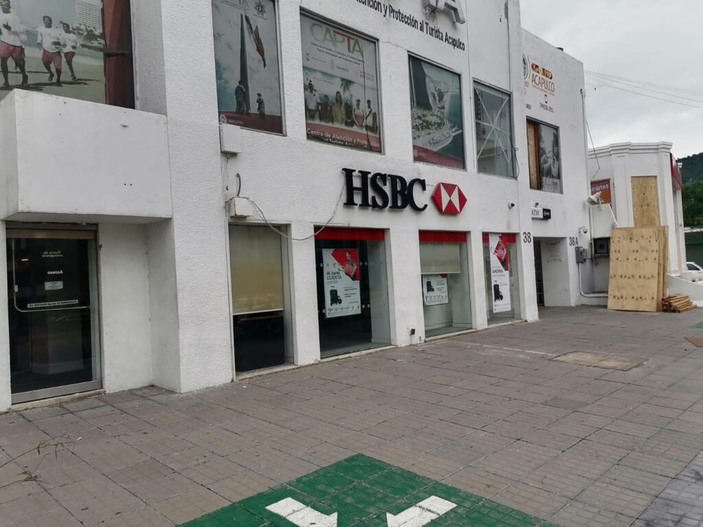 En Guerrero las sucursales bancarias operan con normalidad, tras el paso del huracán “Erick”