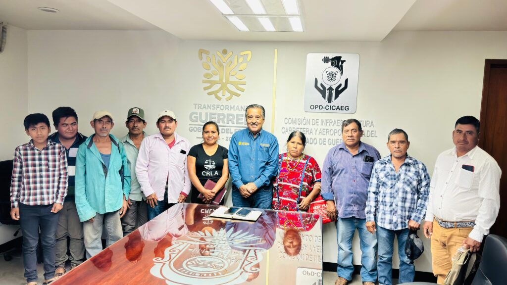 Cicaeg atiende a pobladores de comunidades de Cochoapa el Grande