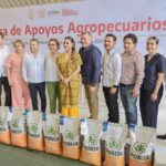 Entrega Evelyn Salgado apoyos a productores agropecuarios de la región Norte de Guerrero