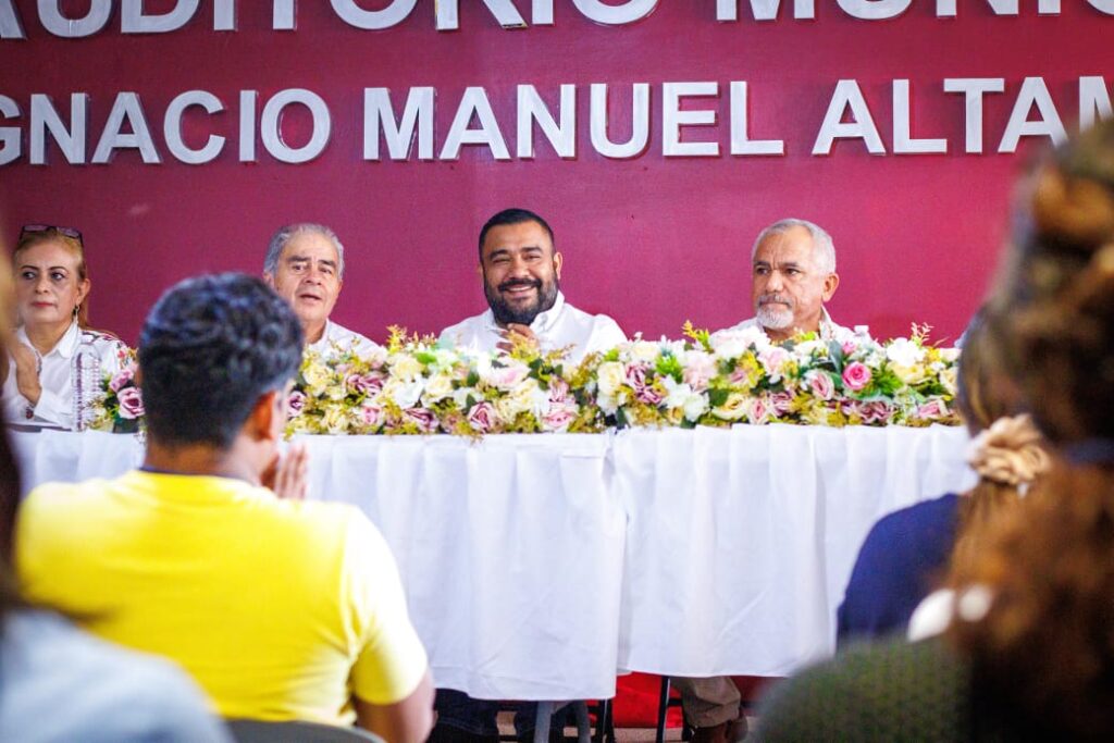 La Sagadegro realiza curso sobre clínica y cirugía en bovinos en Coyuca de Benítez