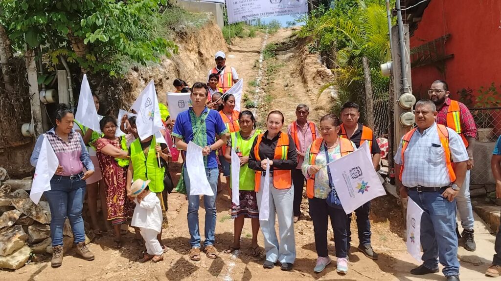Inician obras de pavimentación en Tlacoachistlahuaca con el apoyo del programa 2×1 para Migrantes