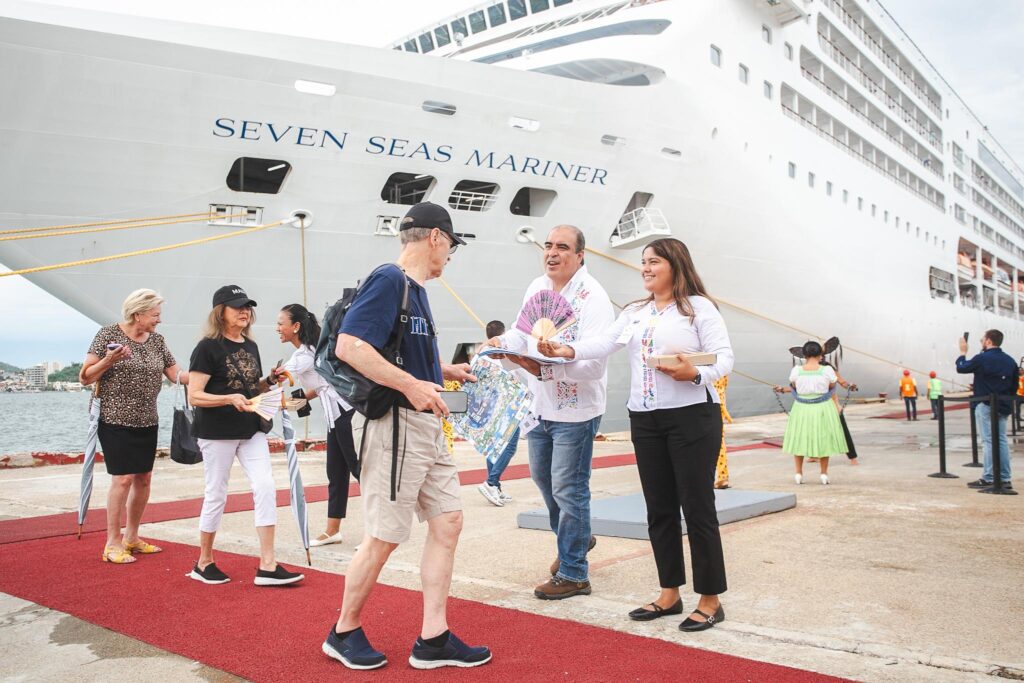 Gobierno de Guerrero fortalece el turismo de cruceros en los destinos ancla