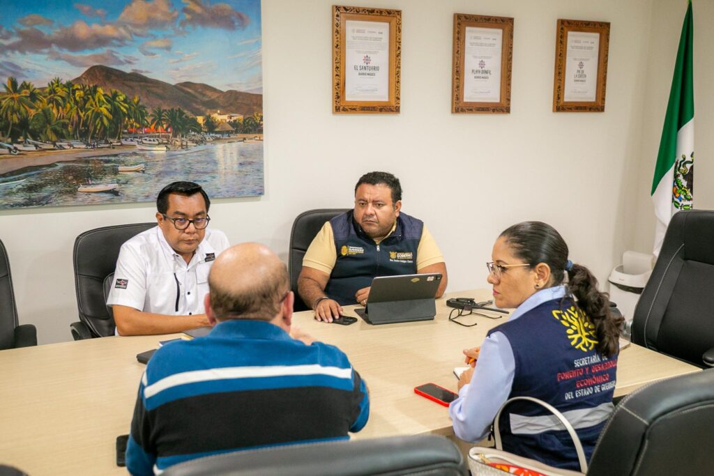 Gobierno de Guerrero refuerza coordinación ante el huracán Erick para garantizar movilidad, turismo y seguridad económica en Acapulco