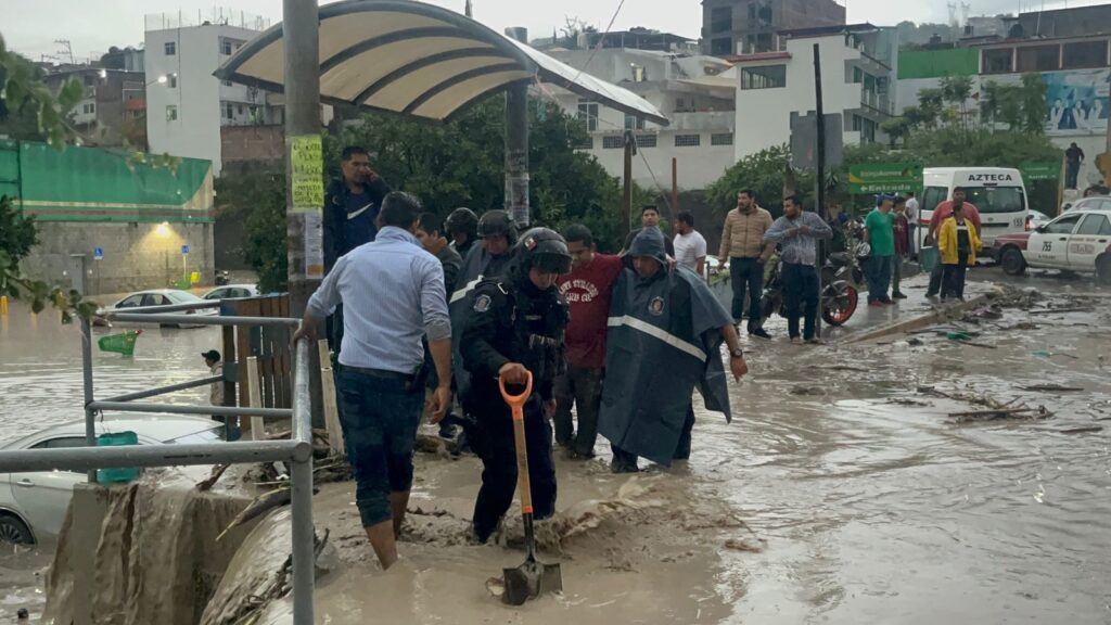 Despliegan operativo de atención inmediata tras fuerte lluvia en Chilpancingo
