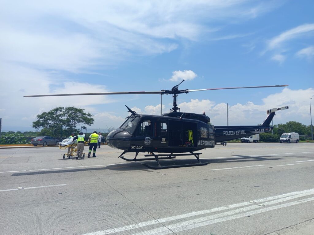 SSG traslada vía aérea a paciente con quemaduras para recibir atención a la CDMX