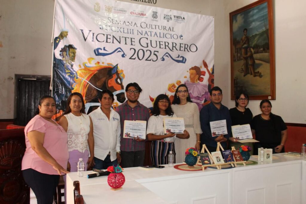Presentan publicación literaria de los Premios Estatales de Cuento y Poesía “Juventud que Transforma” 2023 y 2024