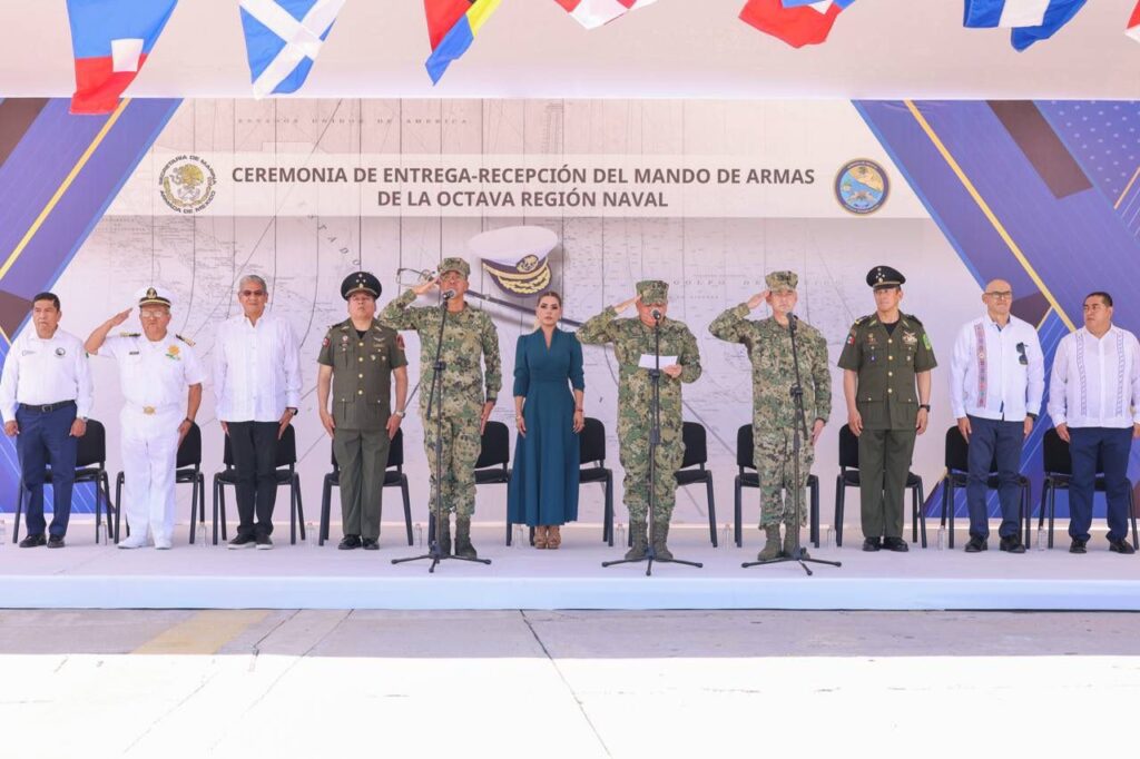 Asiste Evelyn Salgado a la Ceremonia de Entrega-Recepción del Mando de Armas de la Octava Región Naval 