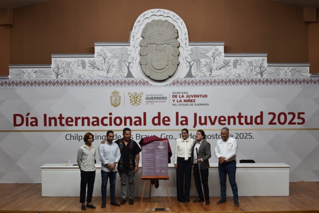 La presidenta del DIF Guerrero Liz Salgado presentó la convocatoria al Mérito Juvenil 2025