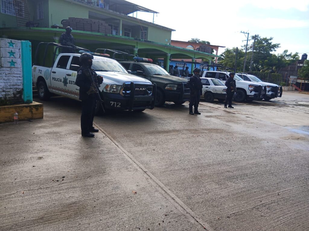 En la Costa Chica elementos de la Policía Estatal, Ejército Mexicano y Guardia Nacional mantienen acciones de seguridad y vigilancia.